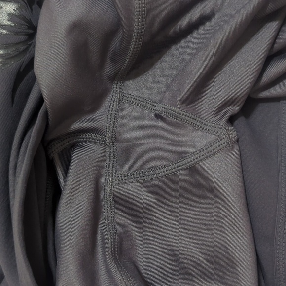 Fabletics Olesia Shine Short, Color Everglade Shine/Iron Size S - Picture 10 of 16